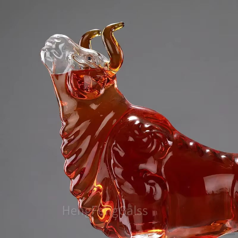 1000ML Cow Shaped Lead-Free Wine Decanter Lead-Free Glass Bottle Whiskey Decanter for Liquor Scotch Bourbon