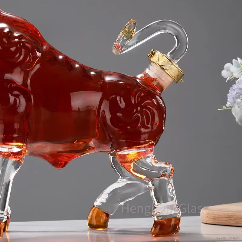 1000ML Cow Shaped Lead-Free Wine Decanter Lead-Free Glass Bottle Whiskey Decanter for Liquor Scotch Bourbon